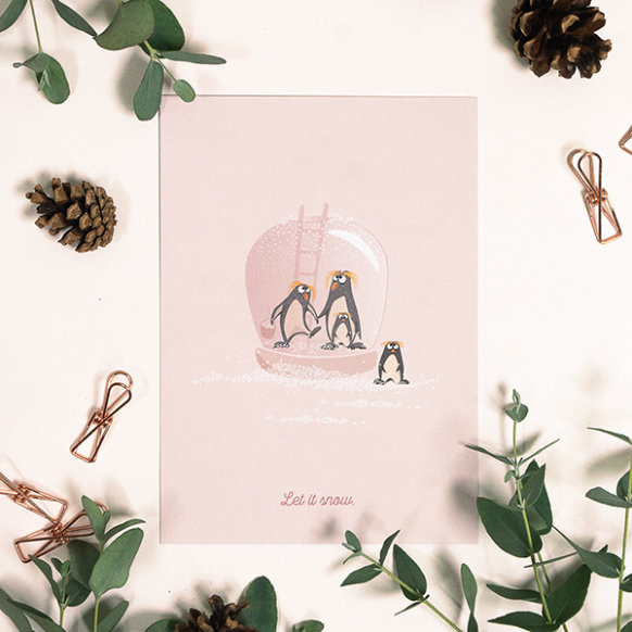 Postkarte Let it Snow - Pinguine & Schneekugel